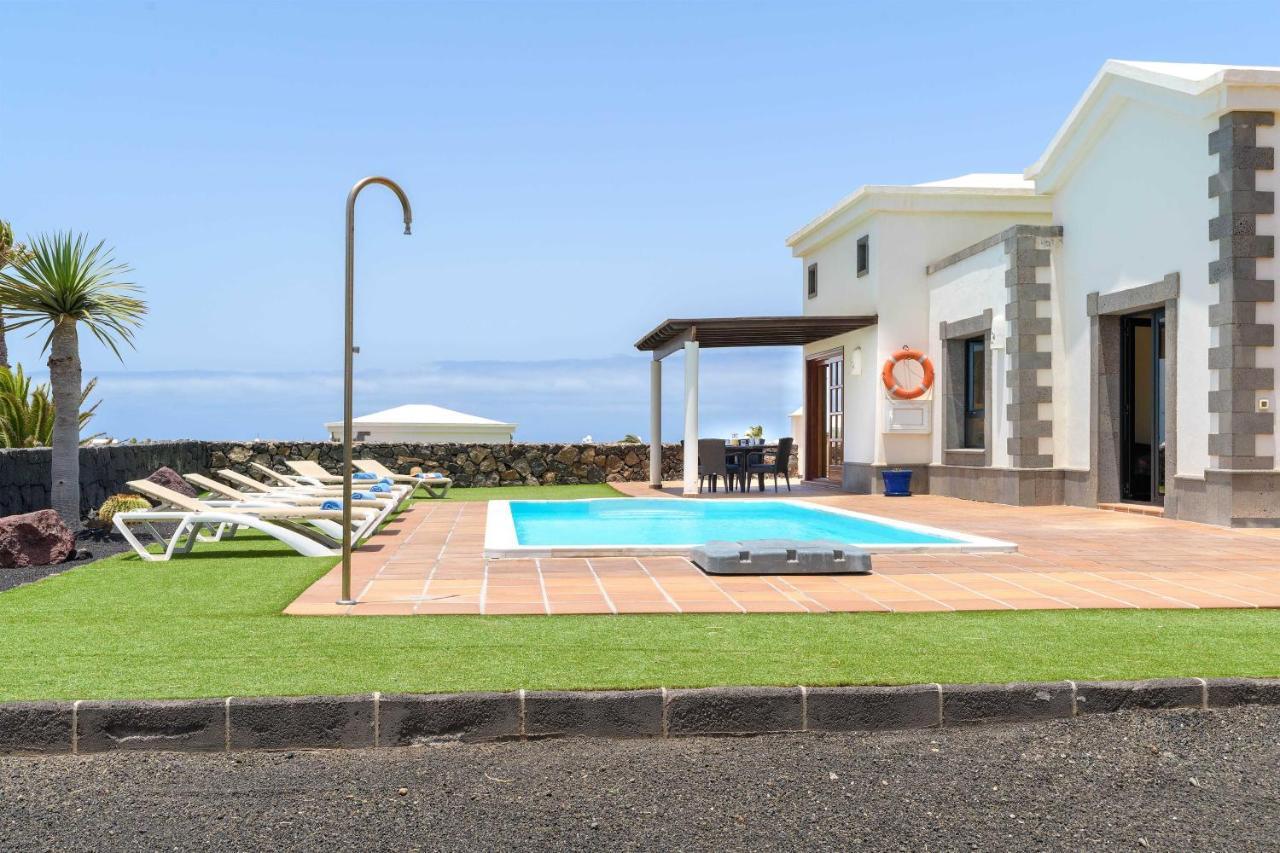 Villa Los Dragos Playa Blanca  Luaran gambar