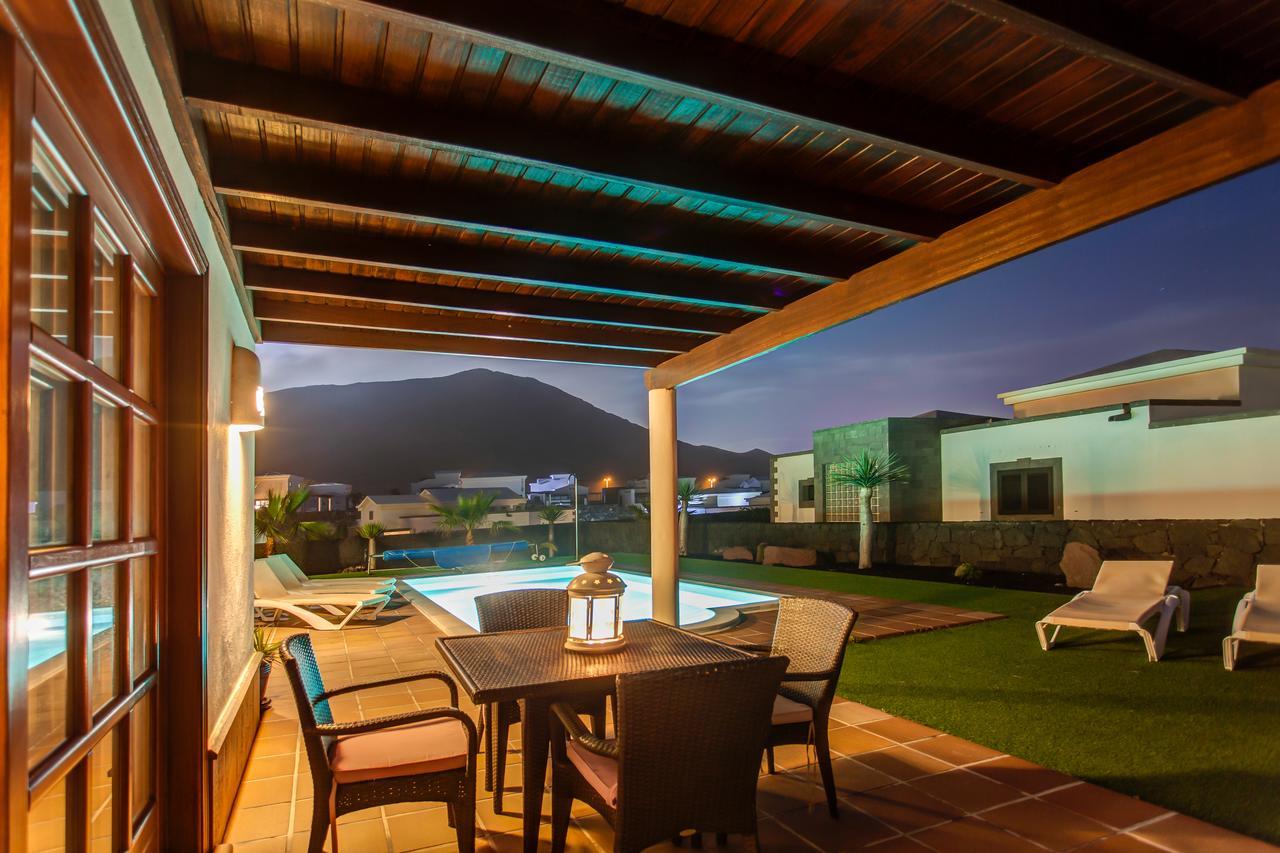 Villa Los Dragos Playa Blanca  Luaran gambar