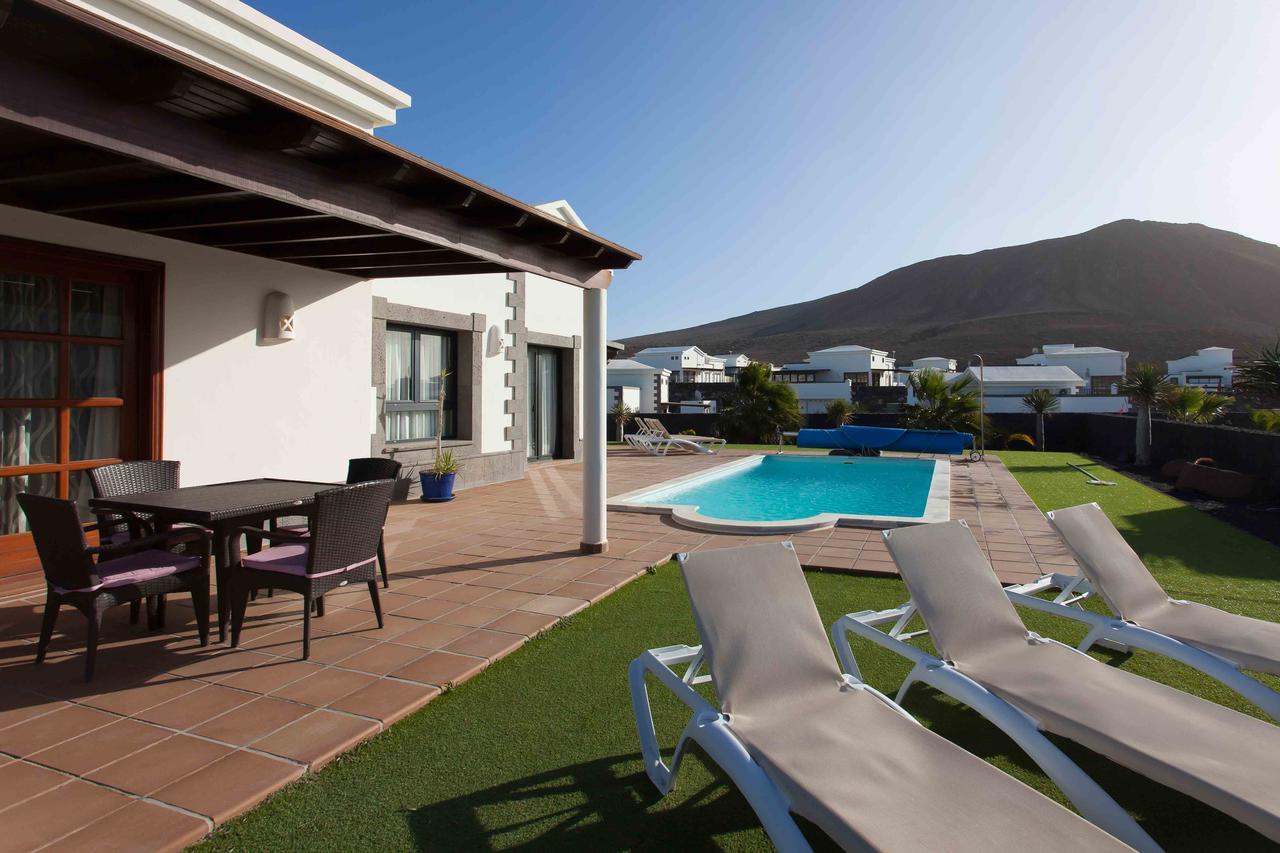 Villa Los Dragos Playa Blanca  Luaran gambar
